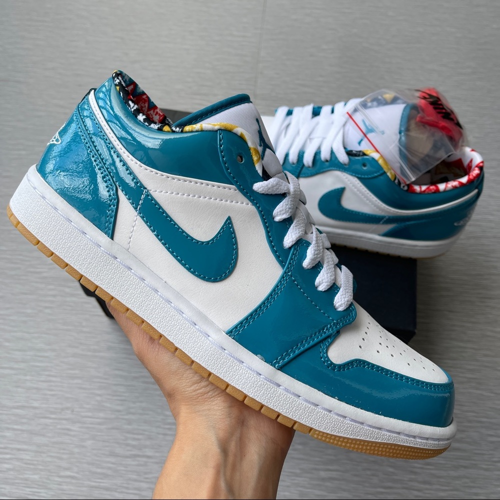 🤖Air Jordan 1 Low Cyber Teal🤖 - Picture 1 of 5